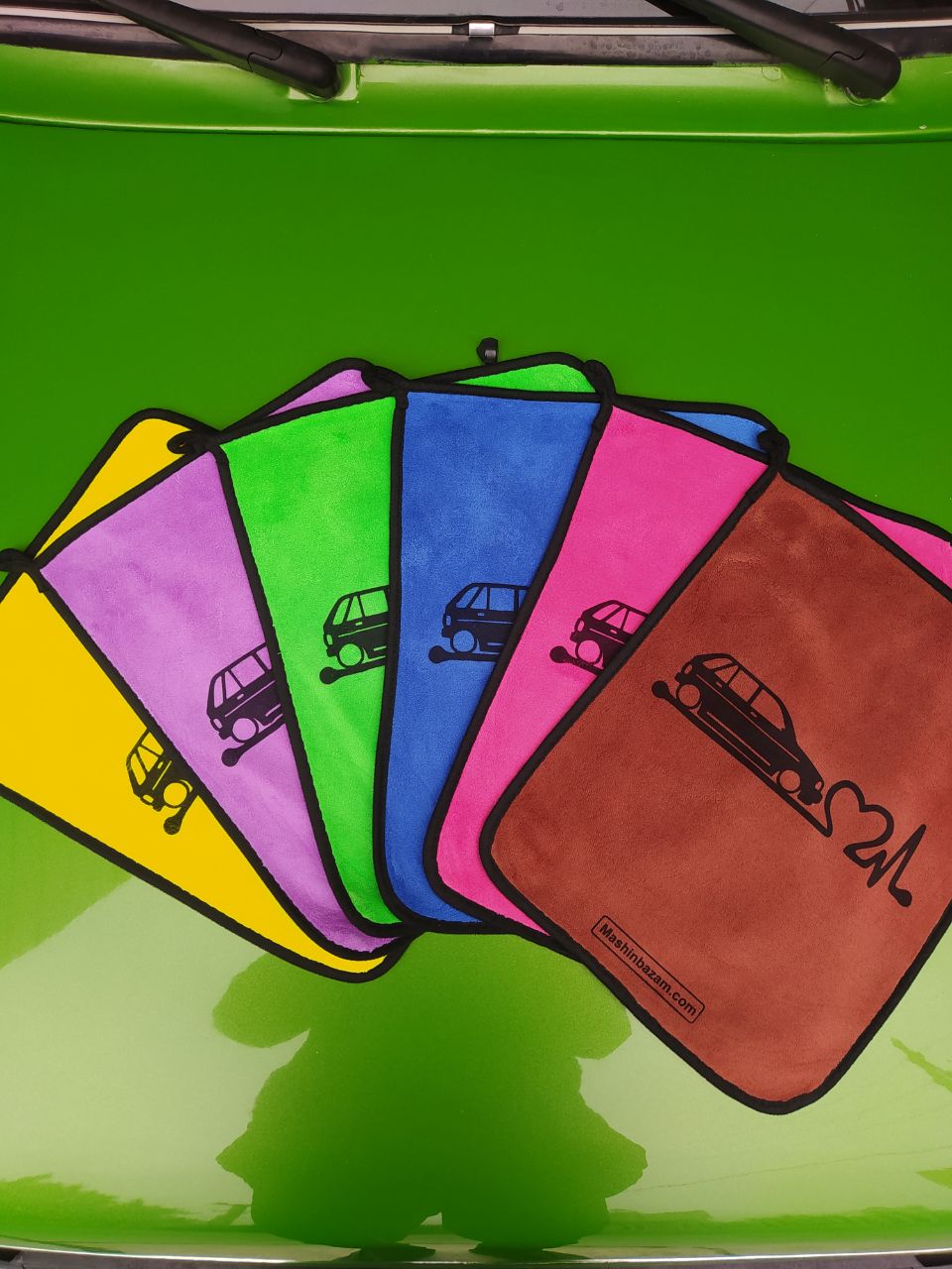 دستمال هاچبک ؛ ۱۱۱